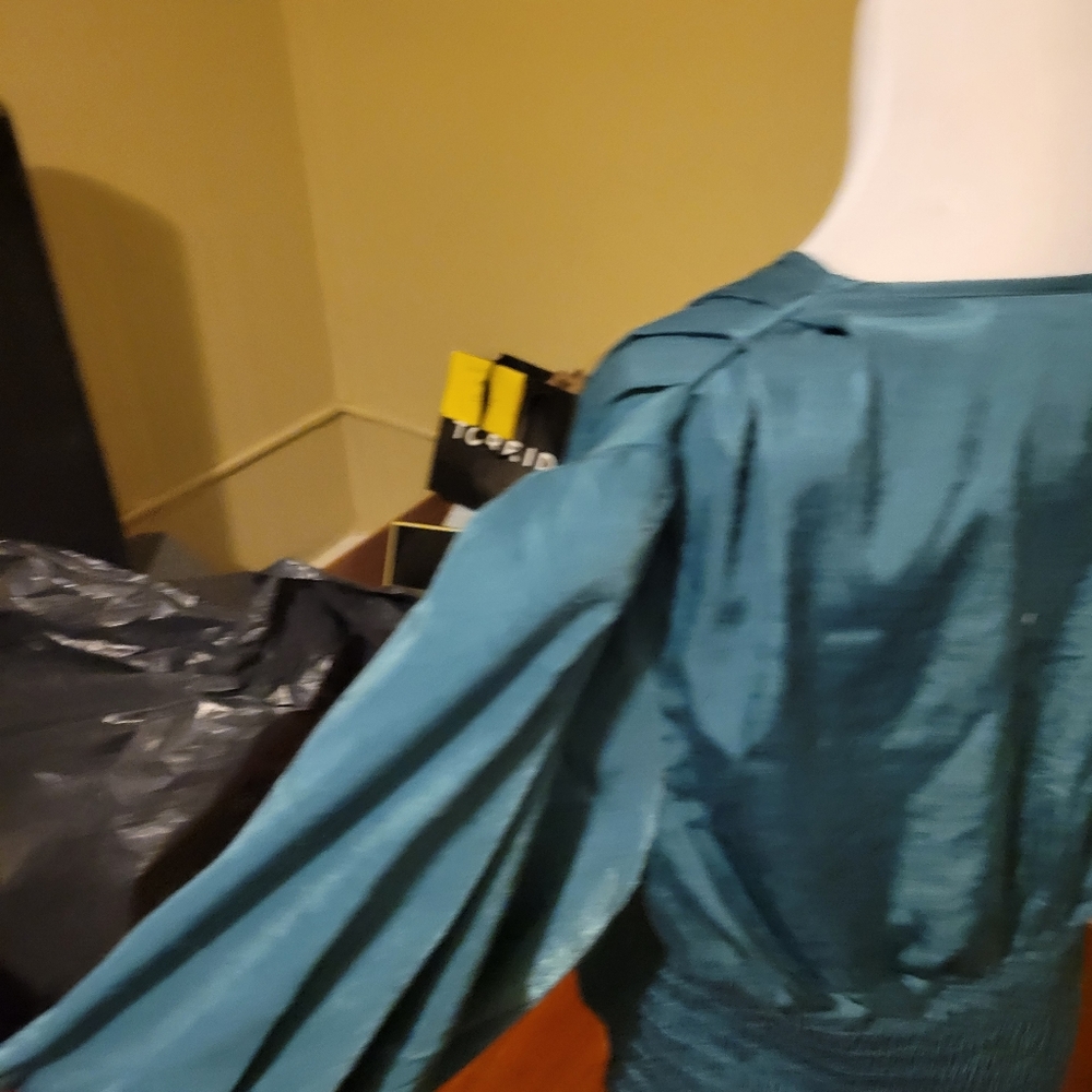 Blouse - Picture 2 of 4